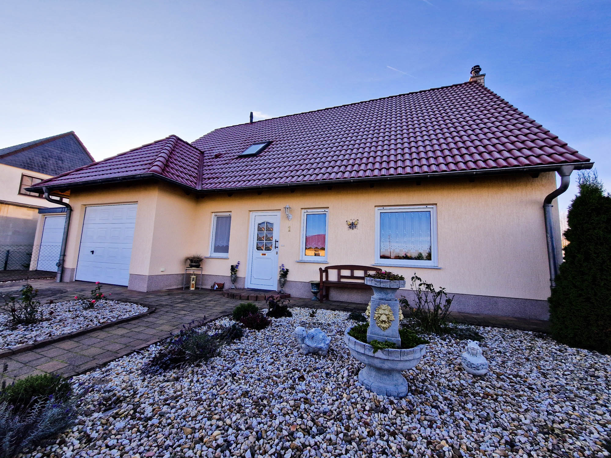 20231122_103553_compress77