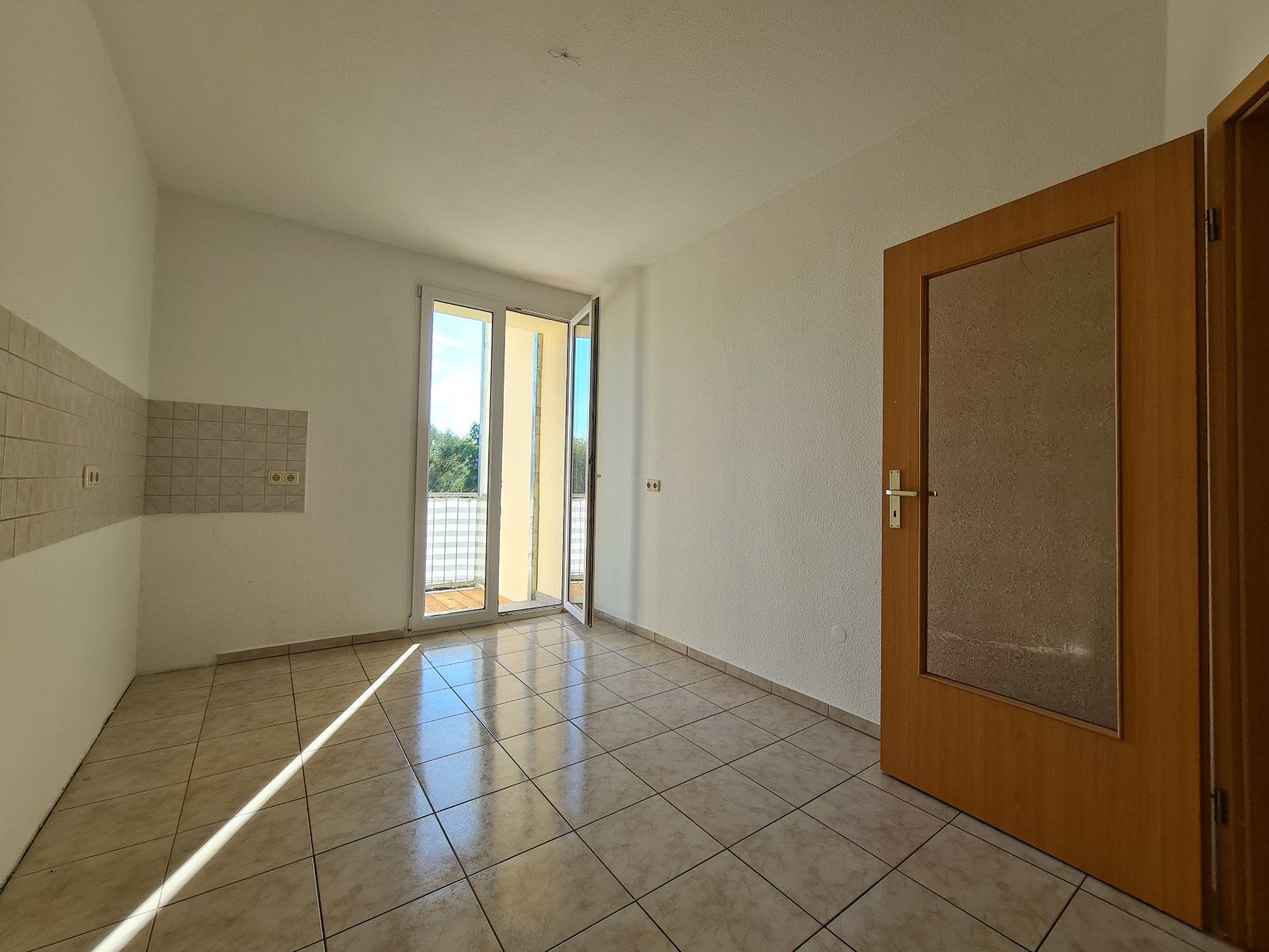 c0e1c64c-b62a-4dfc-93be-8c08042f4d14